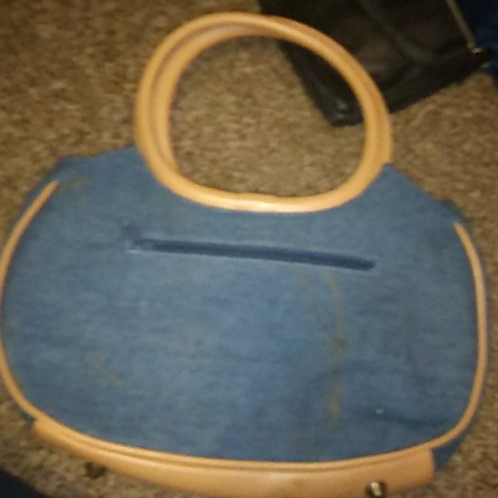 Purse - Picture 2 of 3